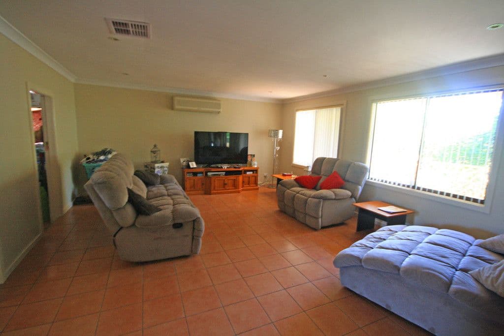144 Saywell Road, Macquarie Fields - Thumbnail 4