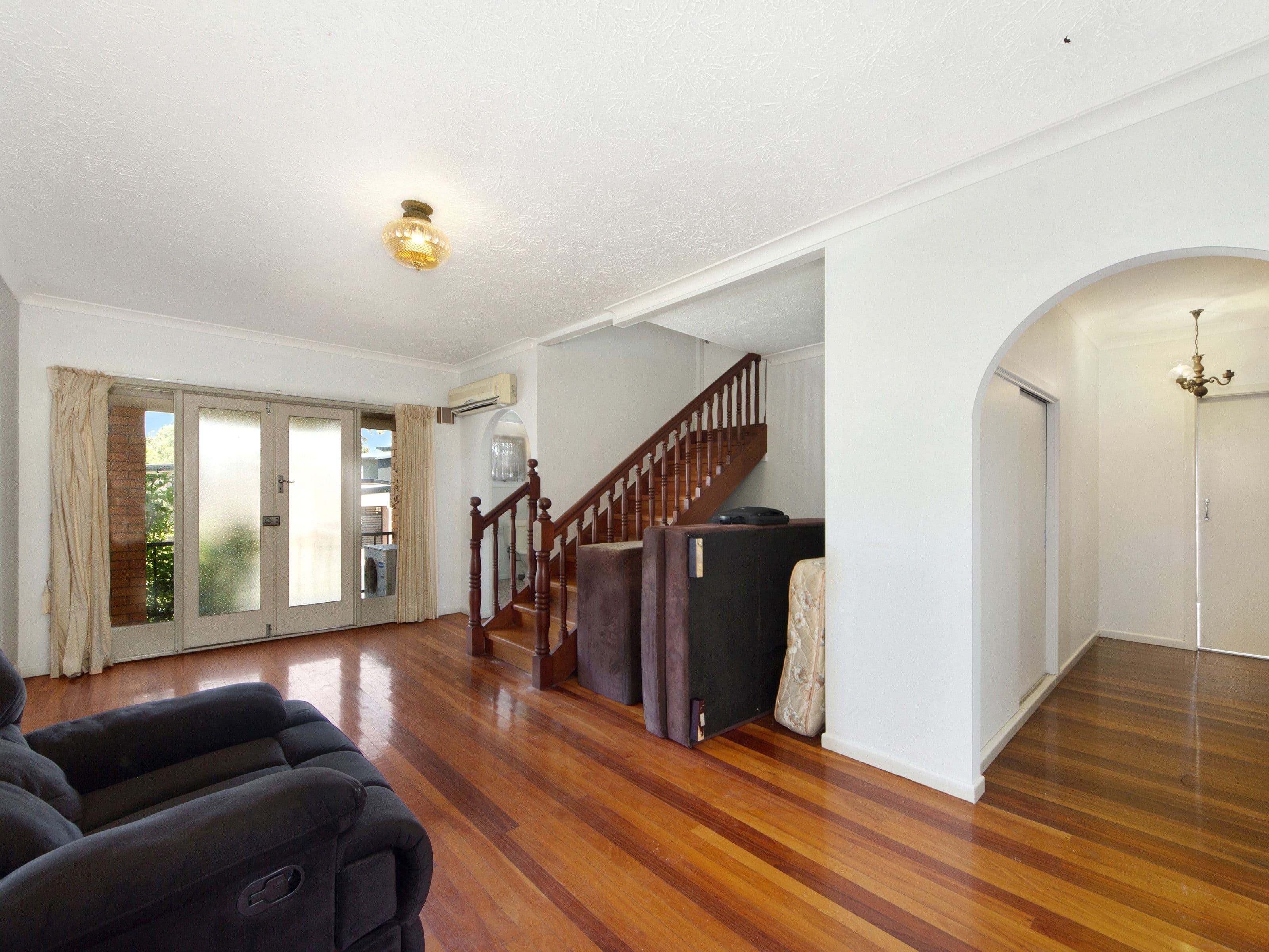 8 Deauville Drive, Southport QLD 4215, Southport - Thumbnail 2