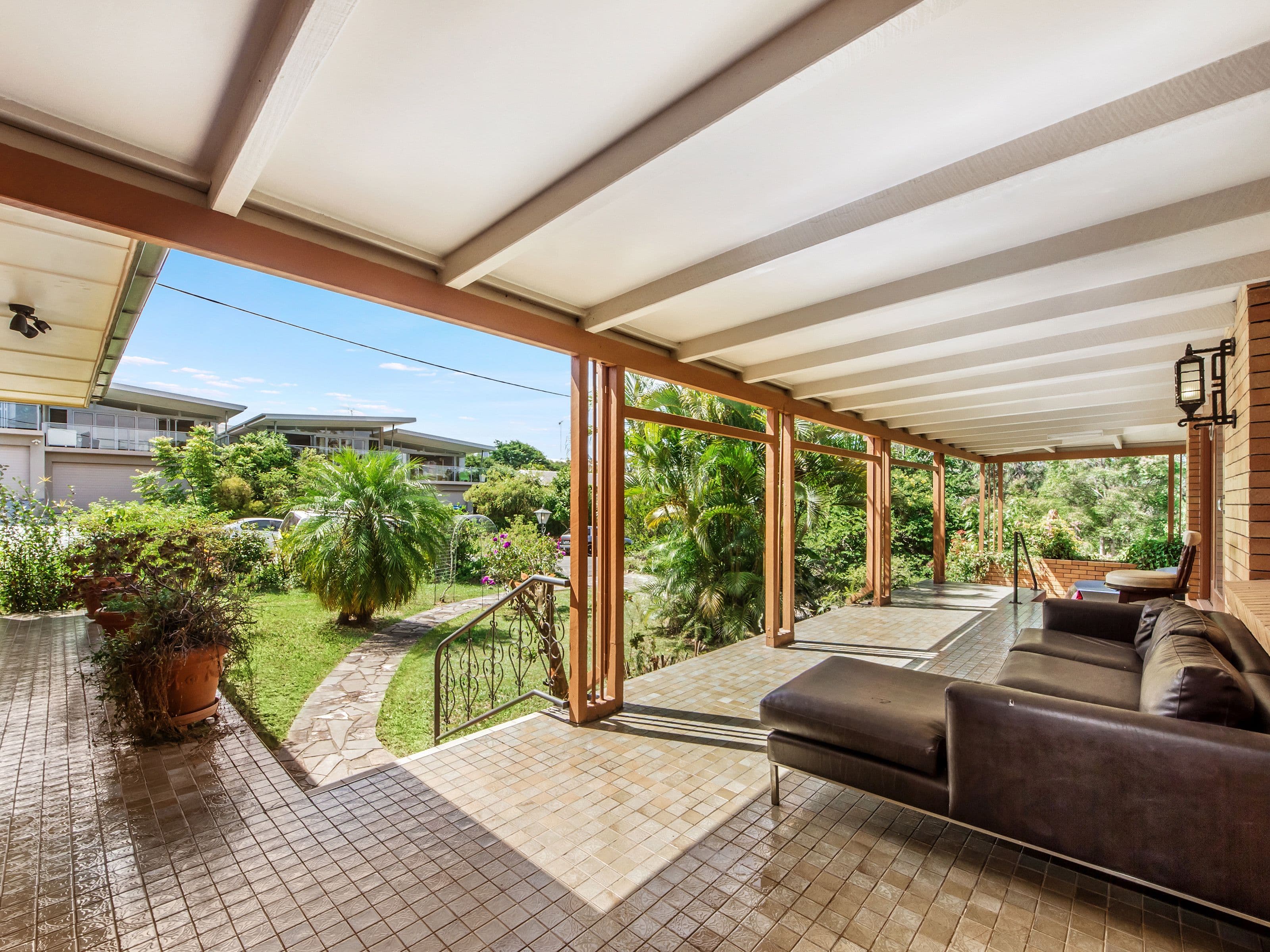 8 Deauville Drive, Southport QLD 4215, Southport - Thumbnail 5