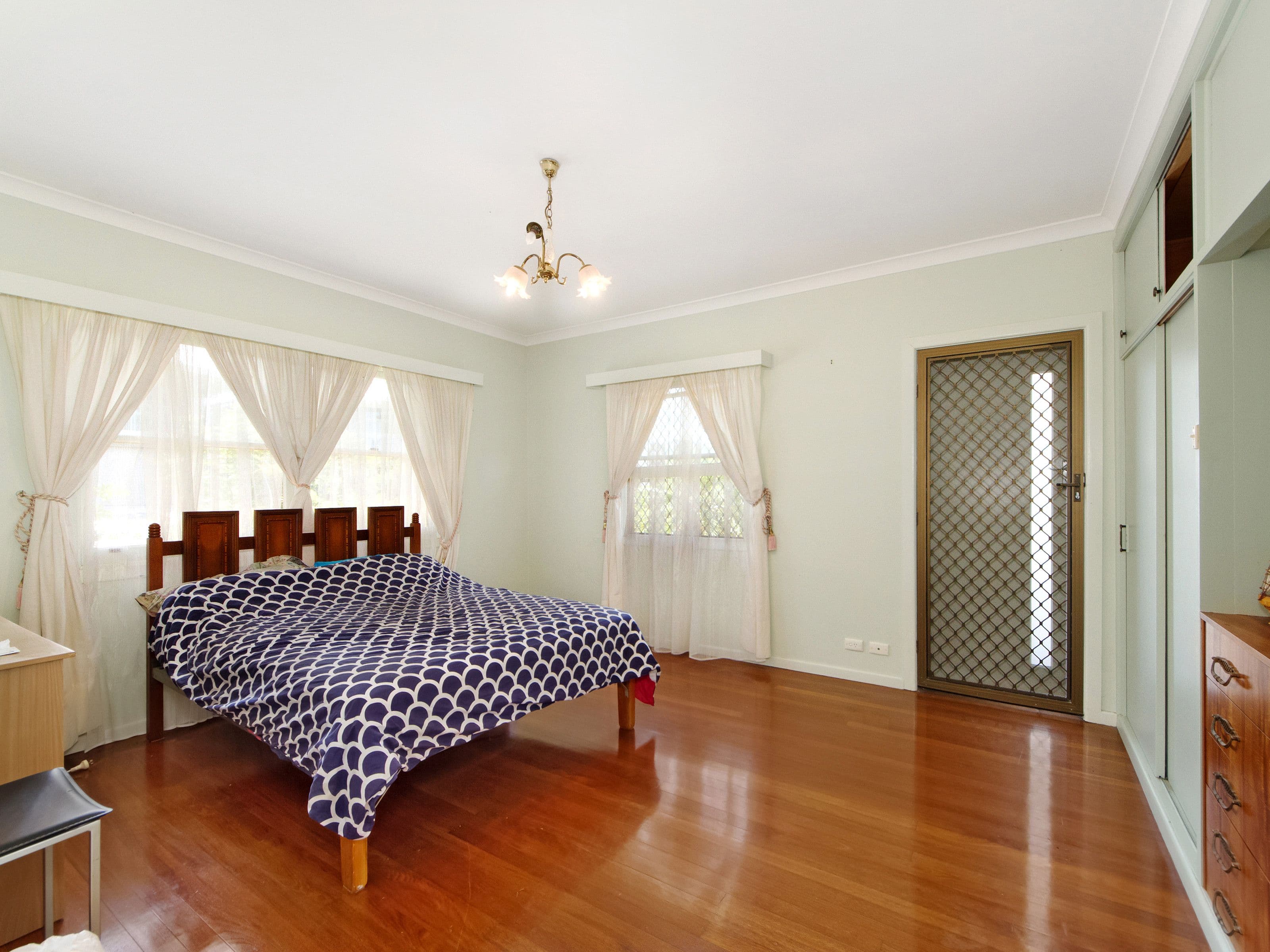 8 Deauville Drive, Southport QLD 4215, Southport - Thumbnail 6
