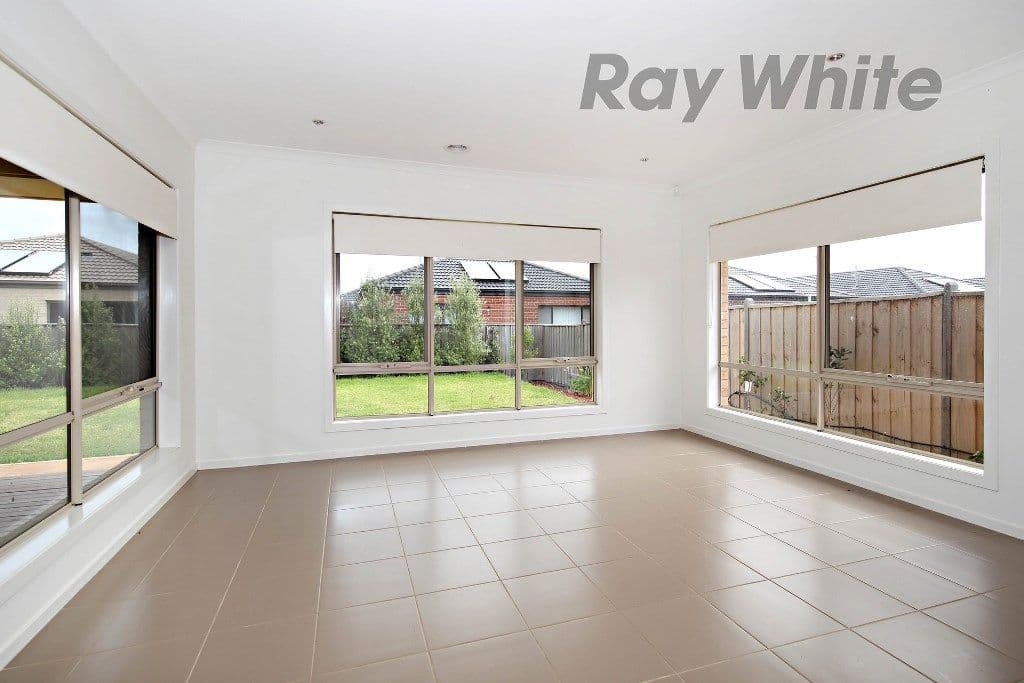 127 Beachview Parade, Sanctuary Lakes VIC 3030, Sanctuary Lakes - Thumbnail 7