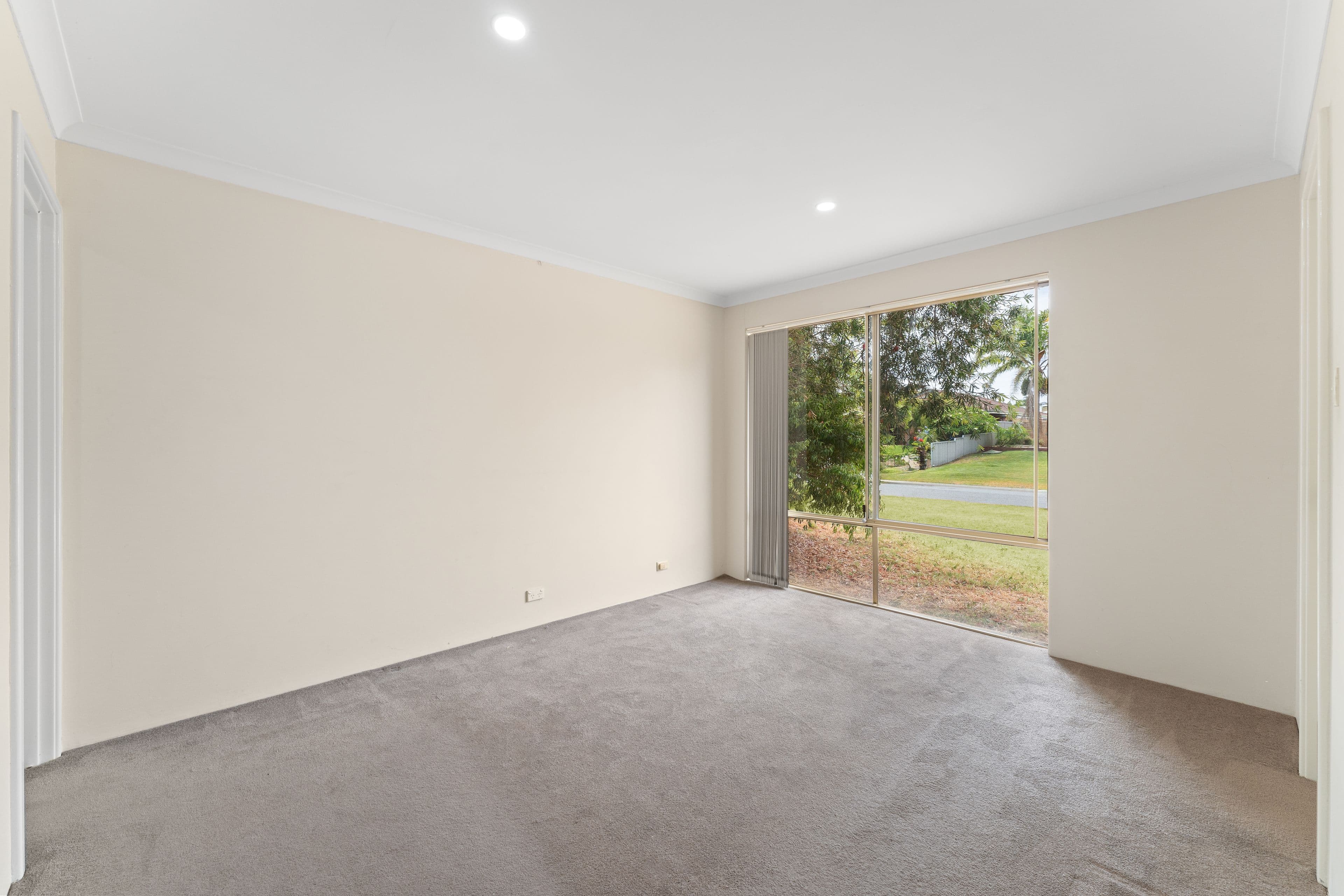 7 Brighton Close, Warnbro WA 6169, Warnbro - Thumbnail 4