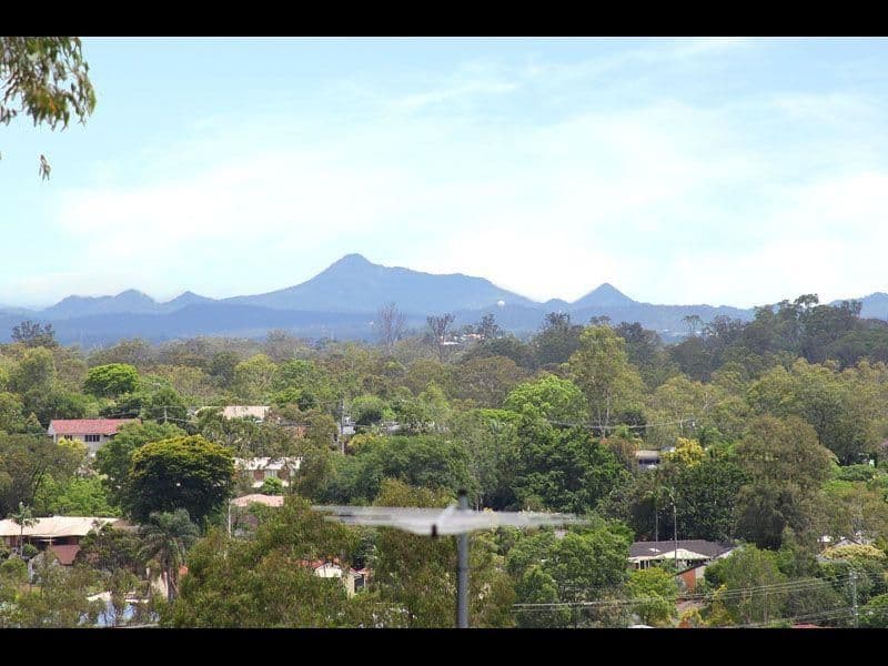 30 Pentlay Street, KENMORE QLD 4069, Kenmore - Thumbnail 2