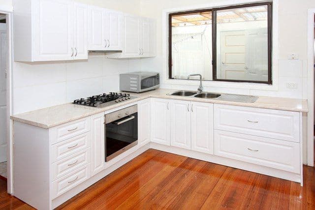 33 Liston Avenue, RESERVOIR VIC 3073, Reservoir - Thumbnail 5