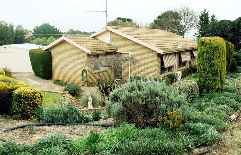 8 Irvine Drive, YASS NSW 2582, Yass - Image 1