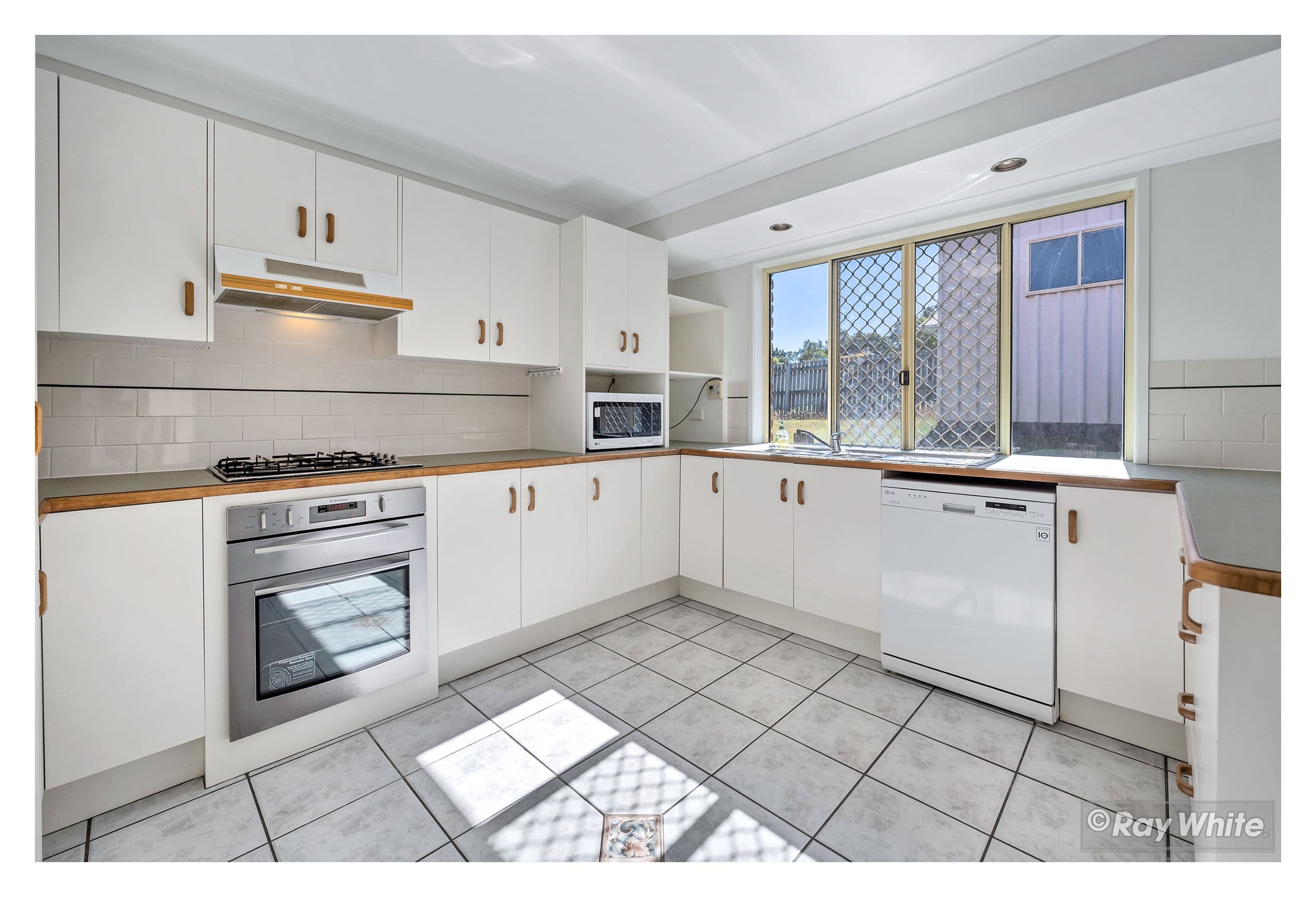 16 Cedar Drive, Norman Gardens QLD 4701, Norman Gardens - Thumbnail 4