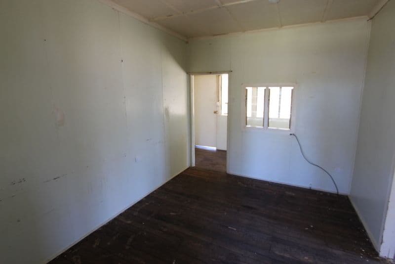 87 Watson Street, Charleville QLD 4470, Charleville - Thumbnail 4