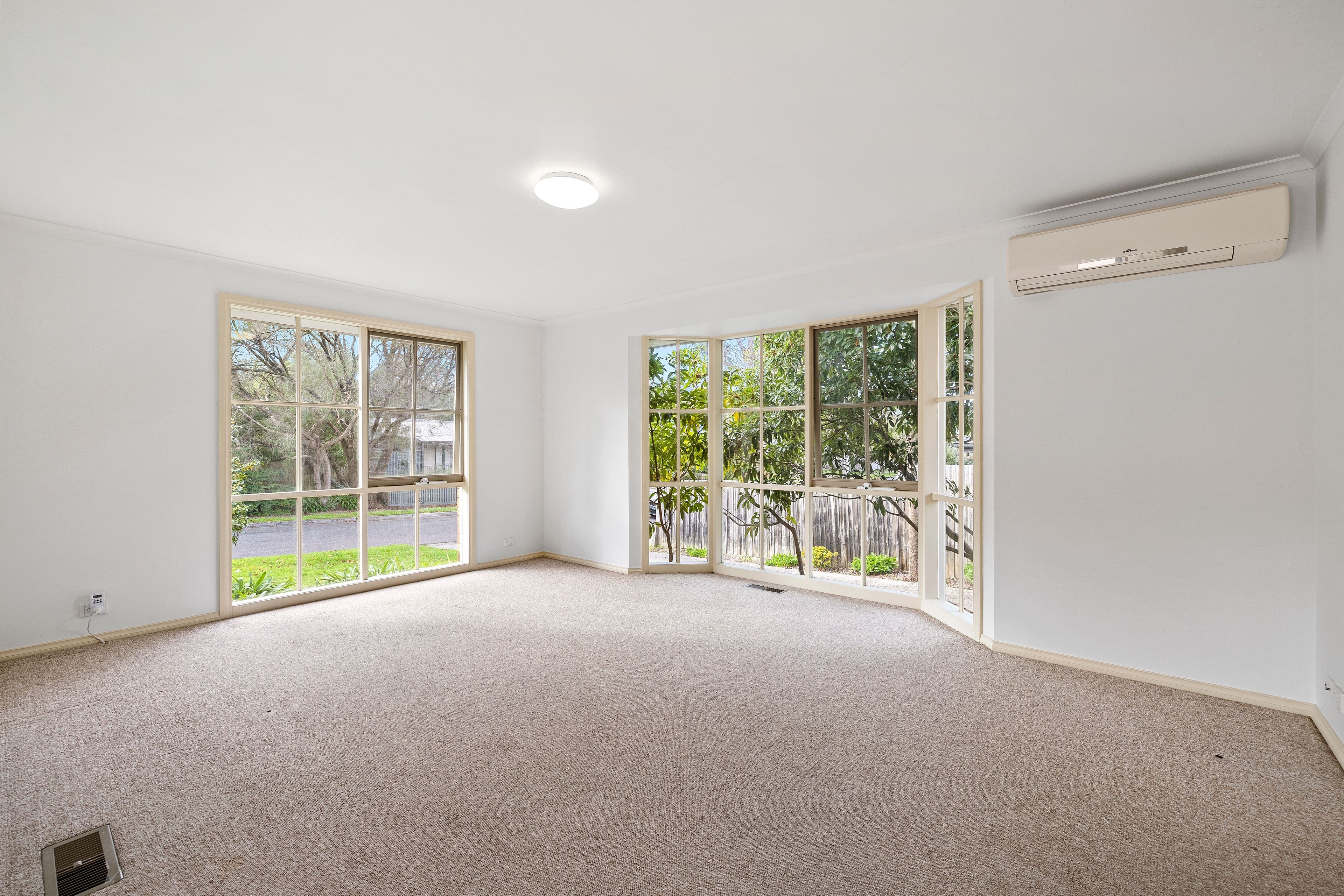 30 Narcissus Avenue, Boronia VIC 3155, Boronia - Thumbnail 3