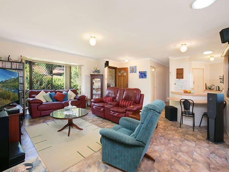17 Cowra Street, Tanah Merah QLD 4128, Tanah Merah - Thumbnail 2