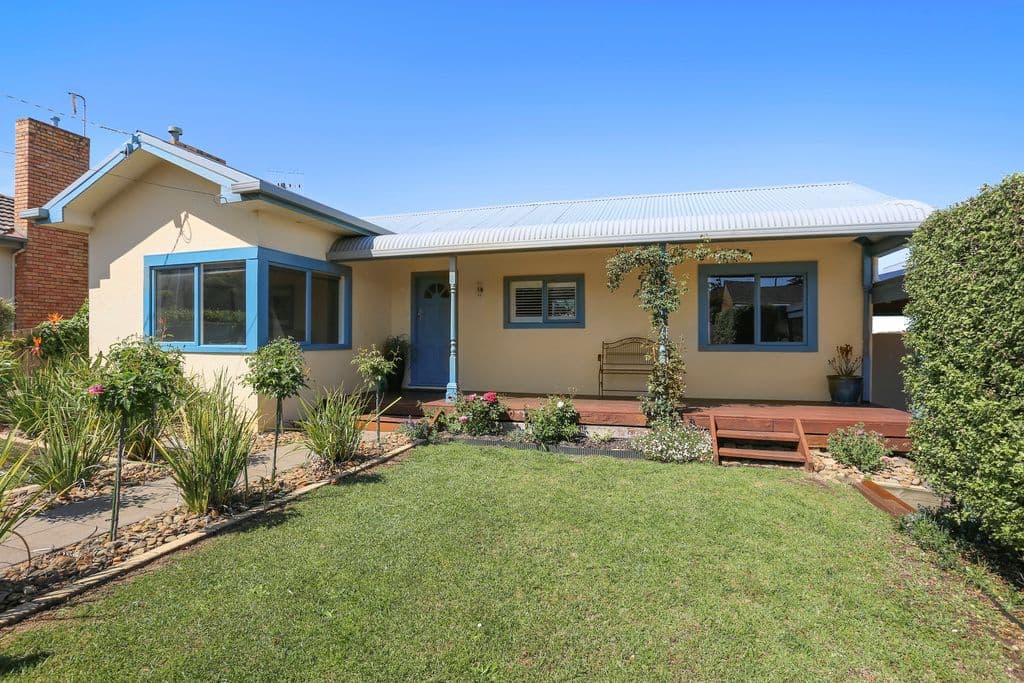 13 Emma Avenue, Warrnambool VIC 3280, Warrnambool - Thumbnail 8