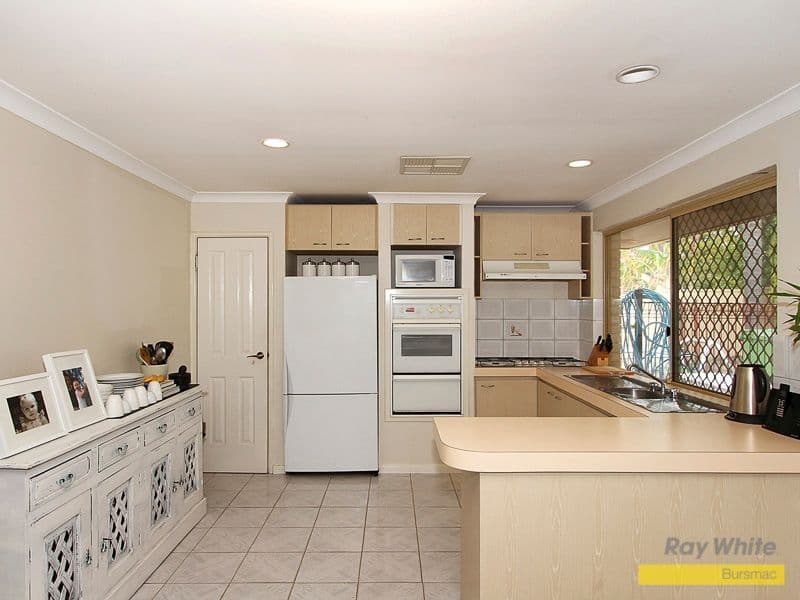 25 Meadowview Drive, BALLAJURA WA 6066, Ballajura - Thumbnail 3