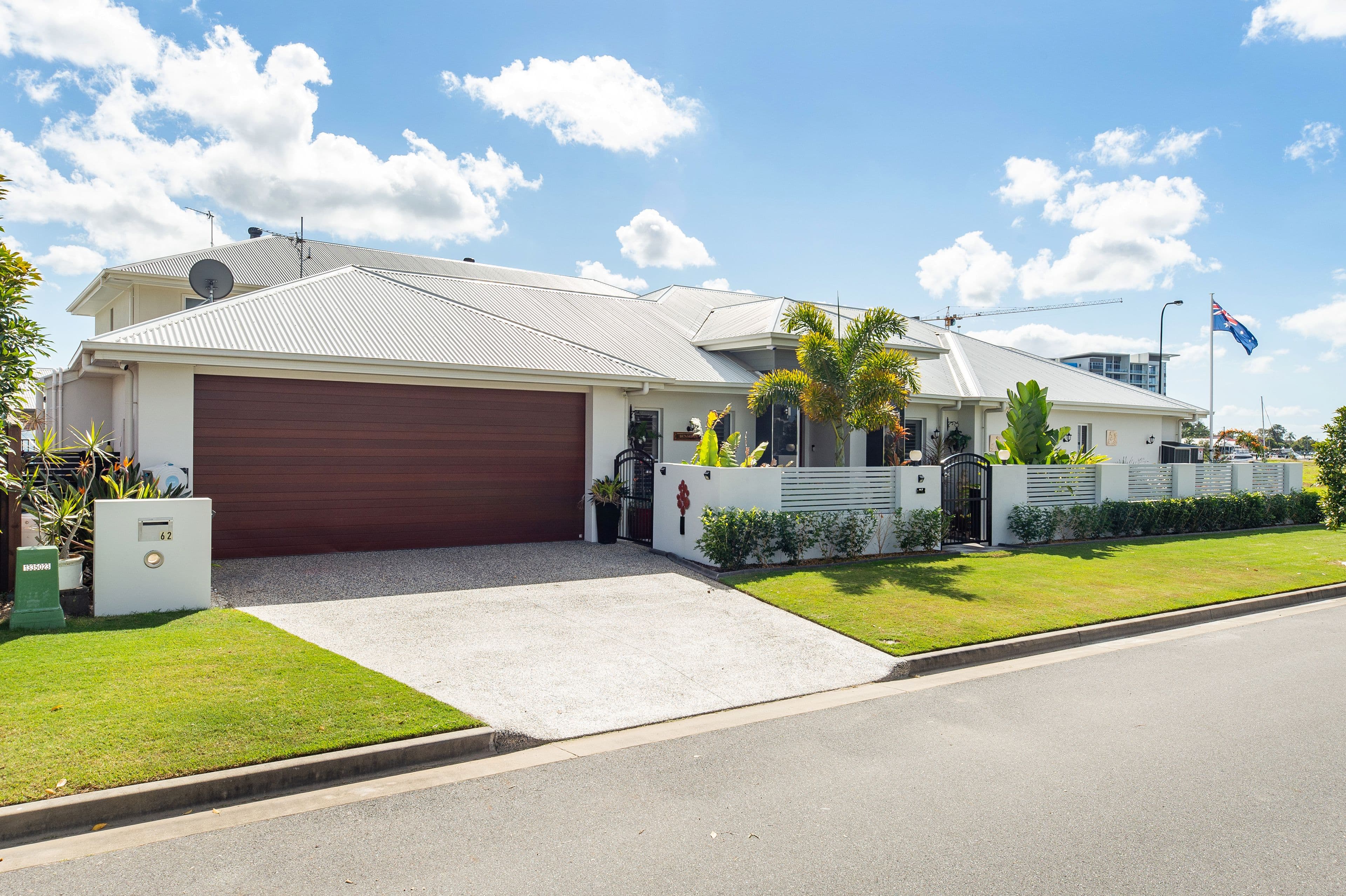 62 Grant Avenue, Hope Island QLD 4212, Hope Island - Thumbnail 3