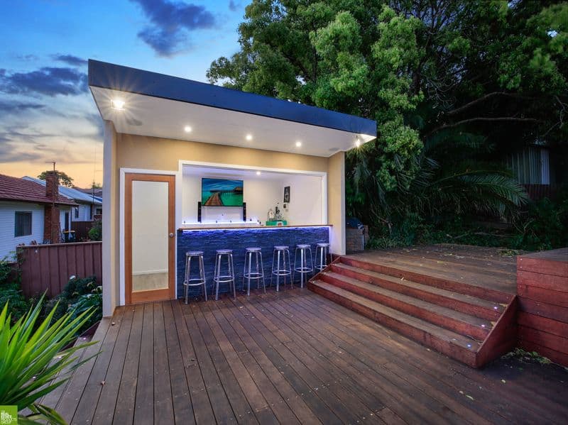 10 Canberra Road, Lake Heights - Thumbnail 2