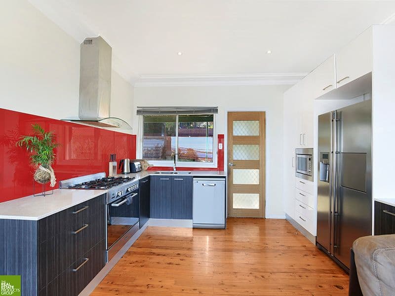 10 Canberra Road, Lake Heights - Thumbnail 6