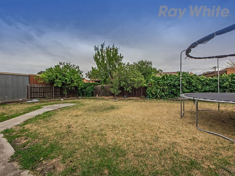 41 Chelmsford Crescent, St Albans VIC 3021, St Albans - Thumbnail 5