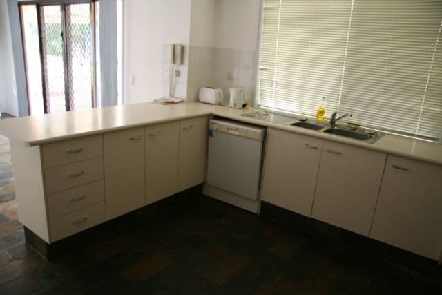 3 Carlingford Place, ROBINA QLD 4226, Robina - Thumbnail 2