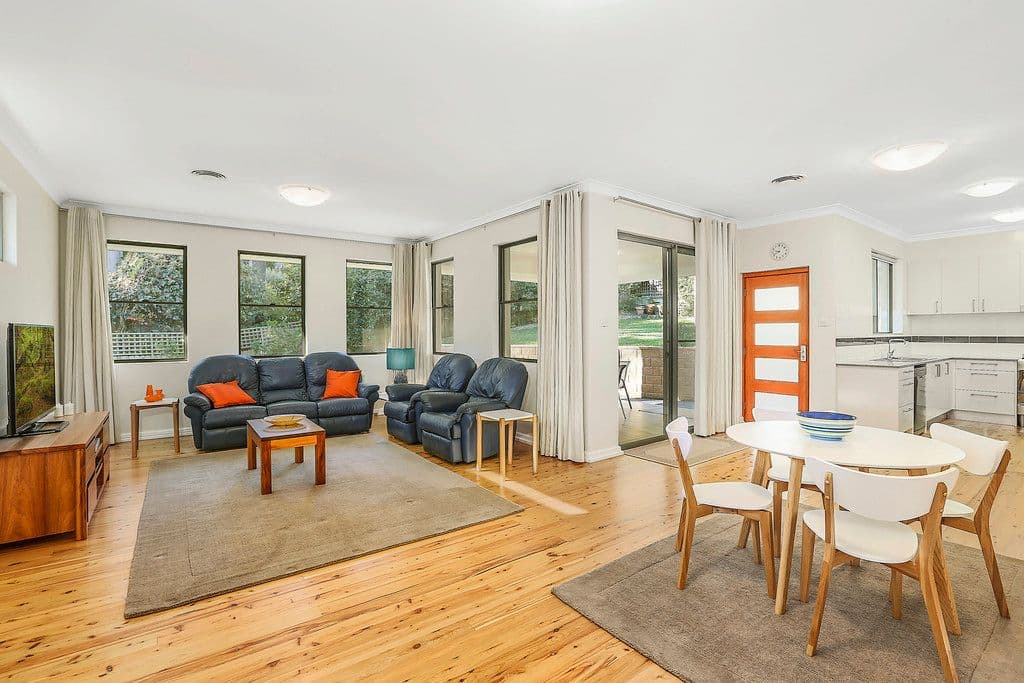 5 Dennis Avenue, Wahroonga NSW 2076, Wahroonga - Thumbnail 2