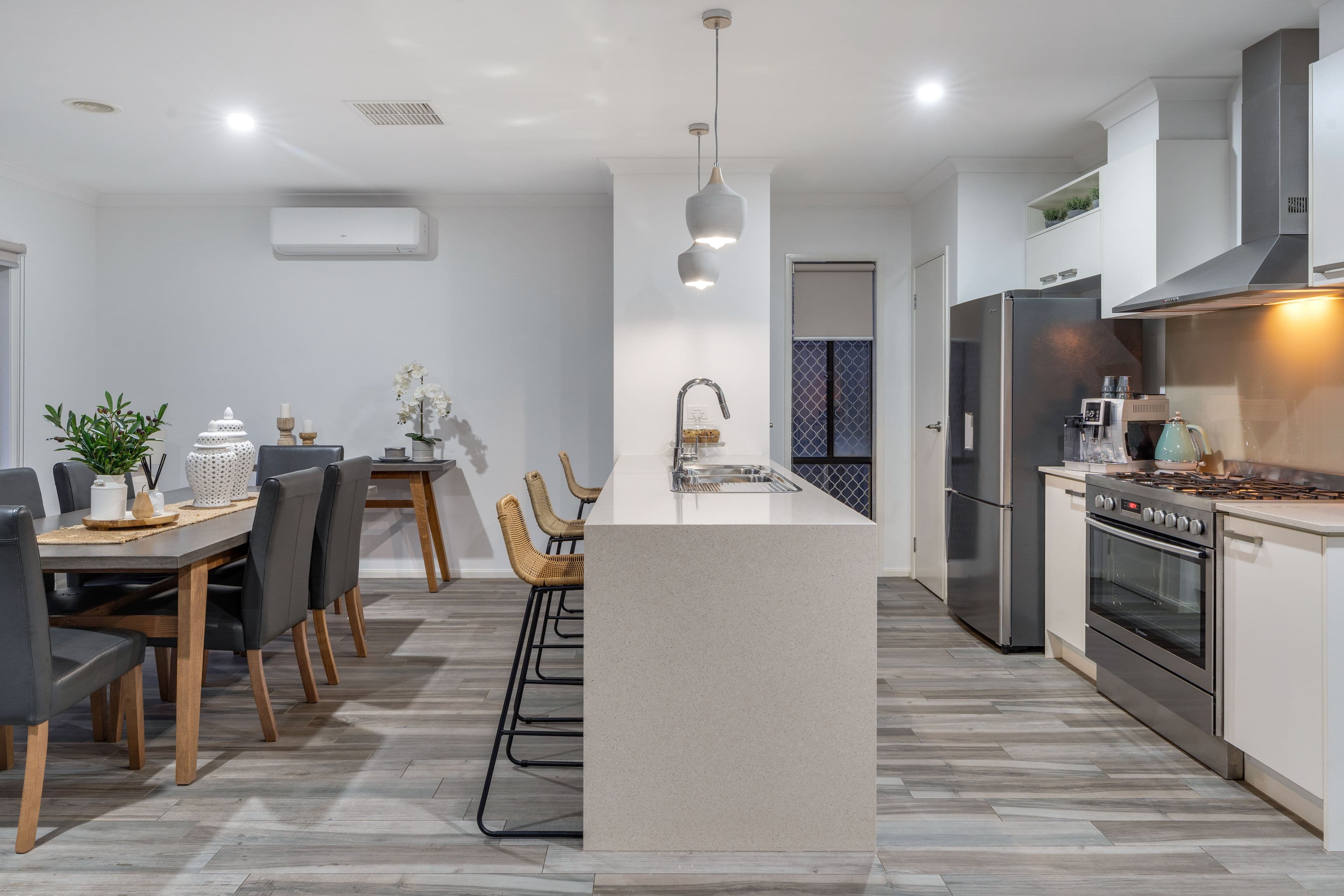 17 Creekbridge Street, Craigieburn VIC 3064, Craigieburn - Thumbnail 6