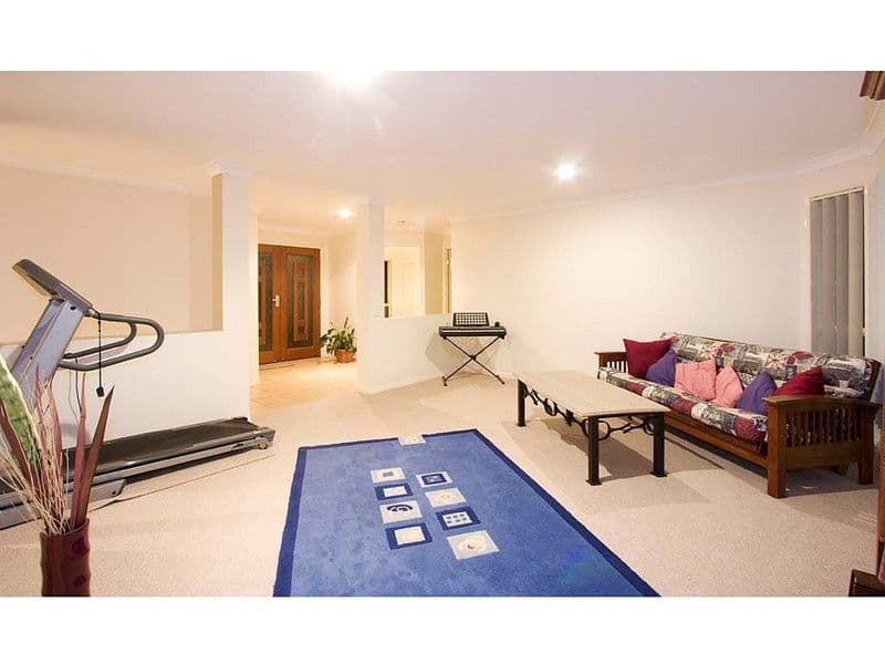 42 Hibertia Avenue, ELANORA QLD 4221, Elanora - Thumbnail 5