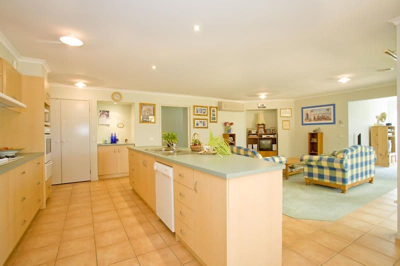 4 Newbank Court, LEOPOLD VIC 3224, Leopold - Thumbnail 4