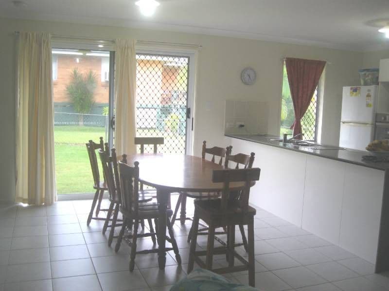 100 Sinclair Drive, CAROLE PARK QLD 4300, Carole Park - Thumbnail 2