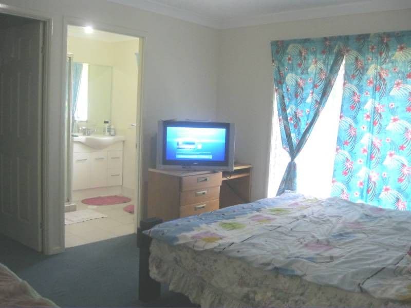 100 Sinclair Drive, CAROLE PARK QLD 4300, Carole Park - Thumbnail 8