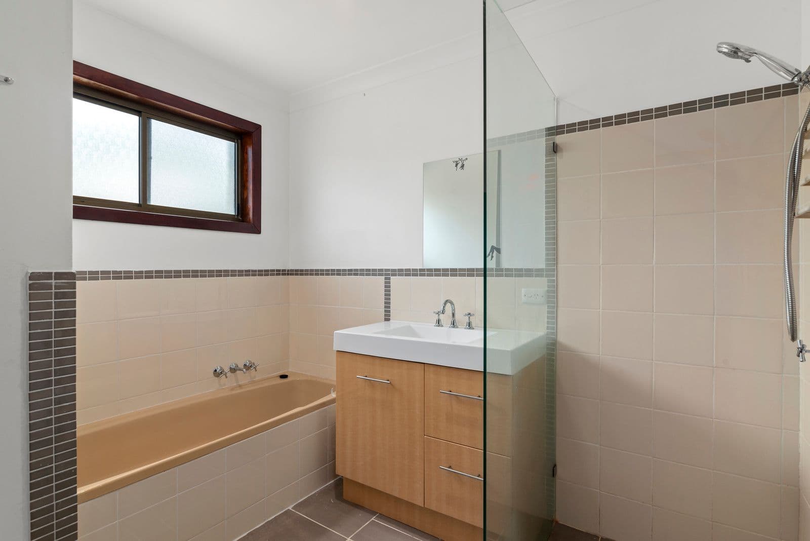 28 Currant Street, Elanora QLD 4221, Elanora - Thumbnail 8