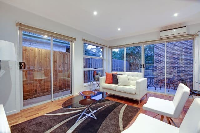 8 John Street, Oak Park VIC 3046, Oak Park - Thumbnail 4