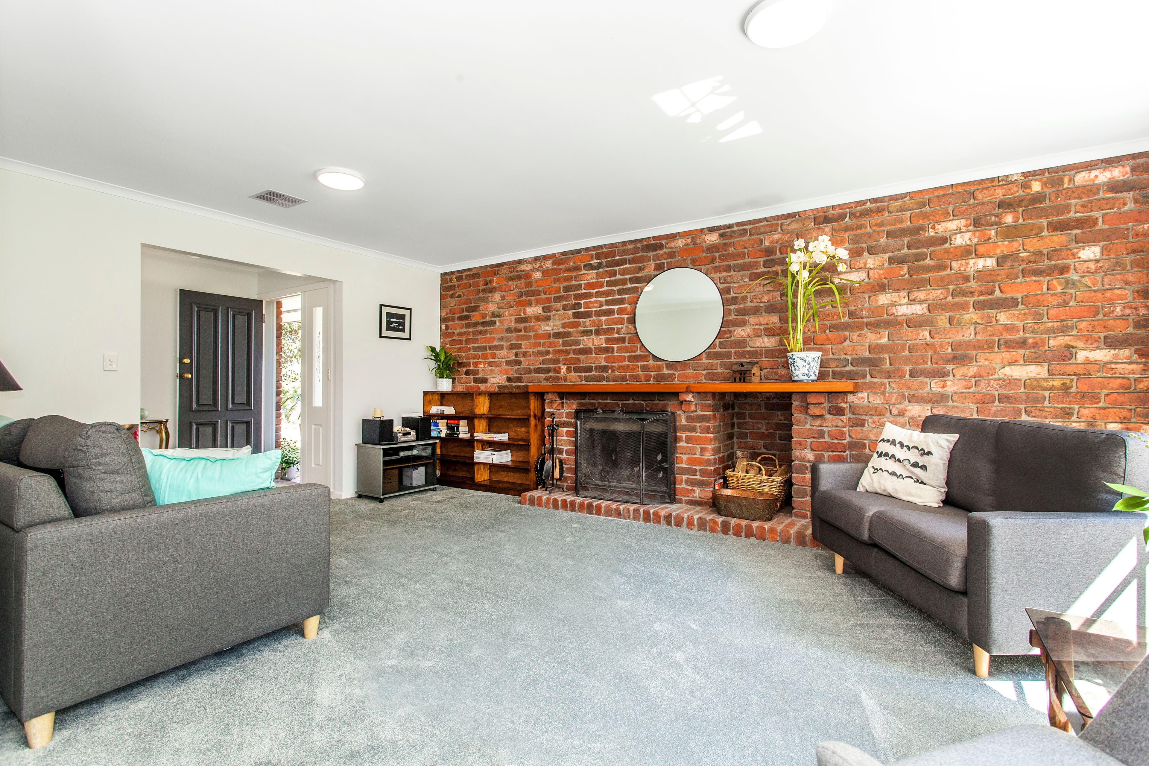 35 Edgerton Road, Mitcham VIC 3132, Mitcham - Thumbnail 3