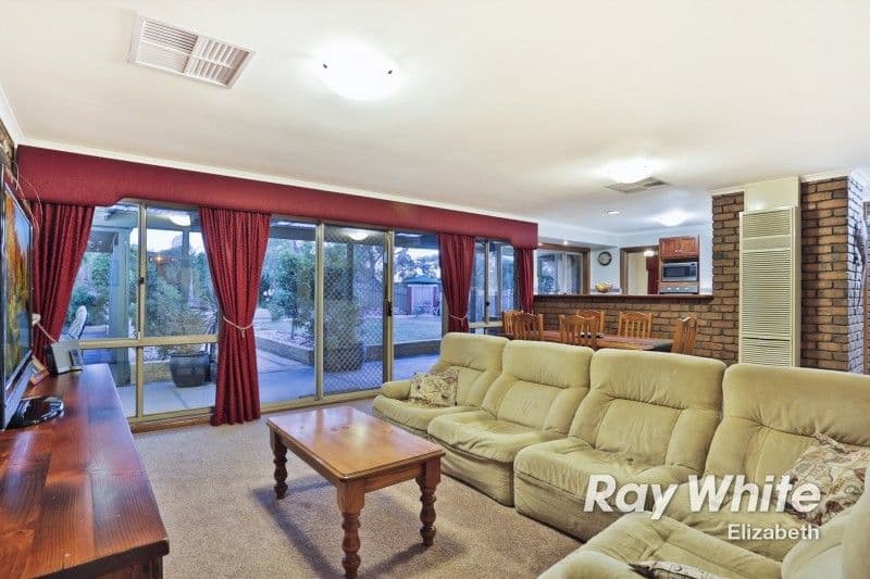 32 Gully Drive, GULFVIEW HEIGHTS SA 5096, Gulfview Heights - Thumbnail 3