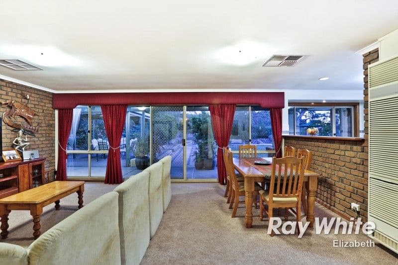 32 Gully Drive, GULFVIEW HEIGHTS SA 5096, Gulfview Heights - Thumbnail 5