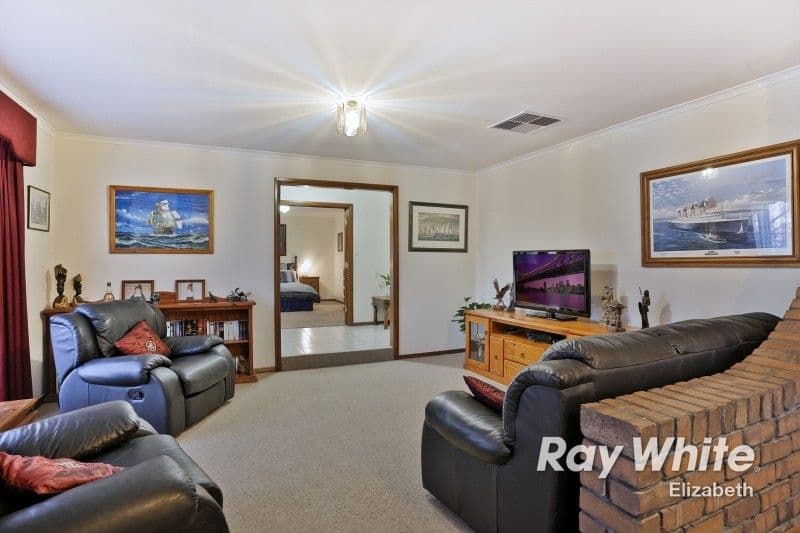 32 Gully Drive, GULFVIEW HEIGHTS SA 5096, Gulfview Heights - Thumbnail 7