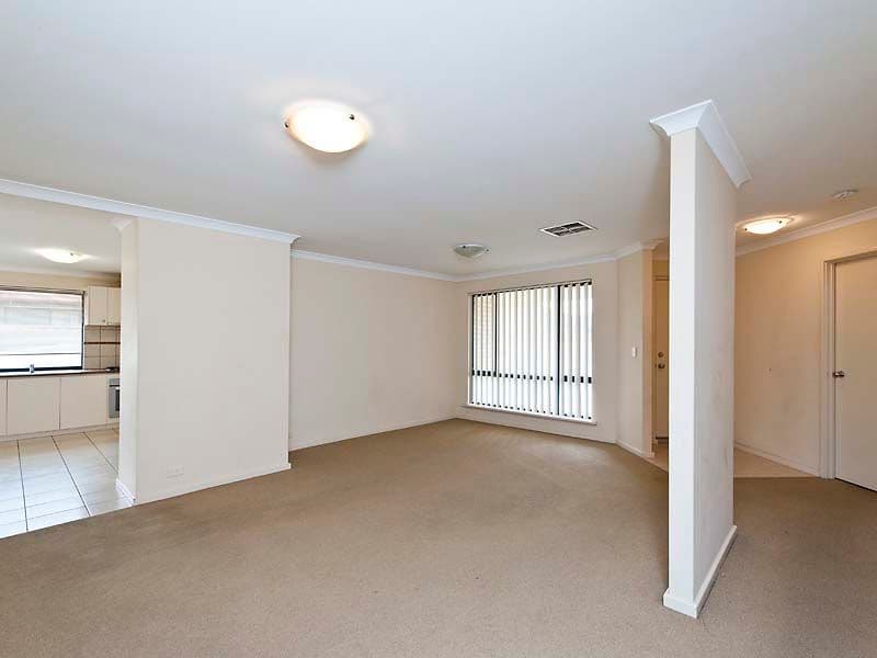 15 Citrus Road, CANNING VALE WA 6155, Canning Vale - Thumbnail 4