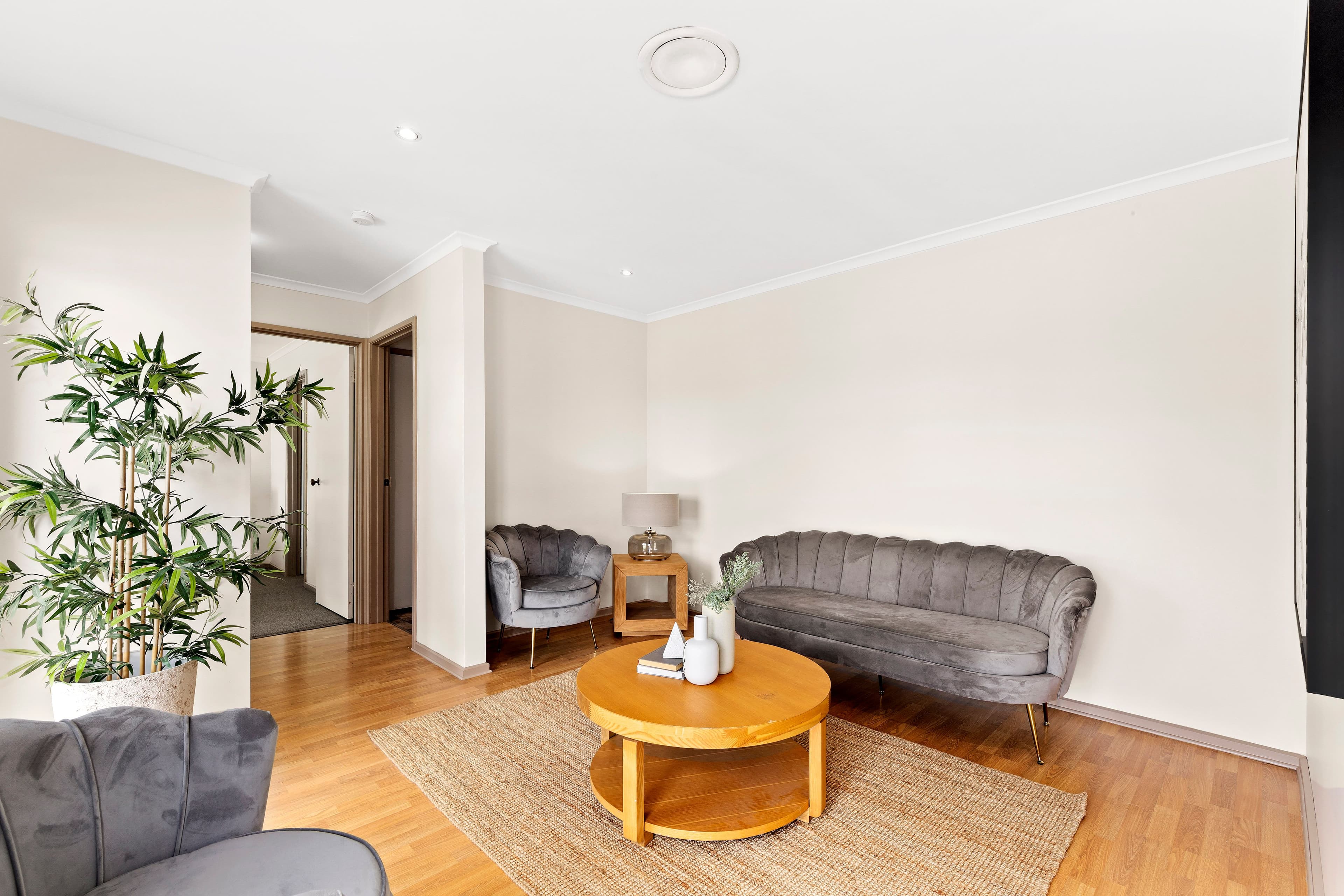 32 Grenda Drive, Mill Park VIC 3082, Mill Park - Thumbnail 5