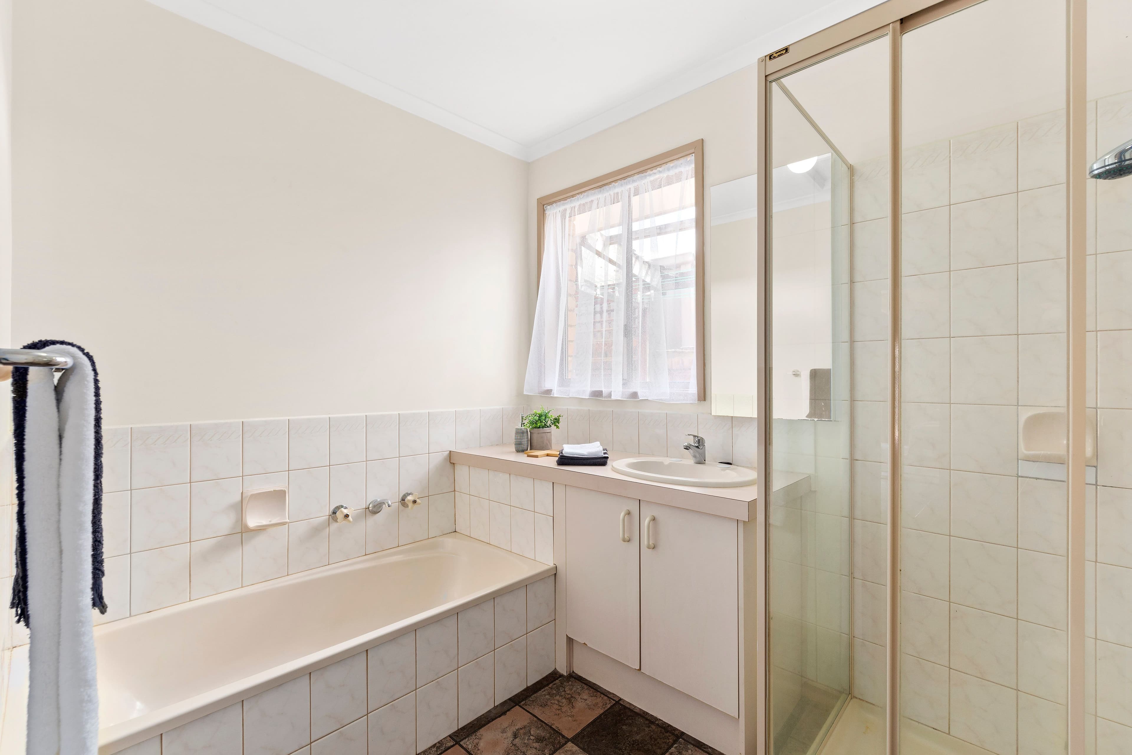 32 Grenda Drive, Mill Park VIC 3082, Mill Park - Thumbnail 7