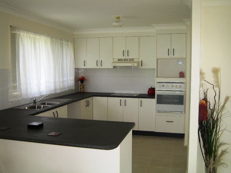 15 Douglas Street, RUSSELL ISLAND QLD 4184, Russell Island - Thumbnail 3
