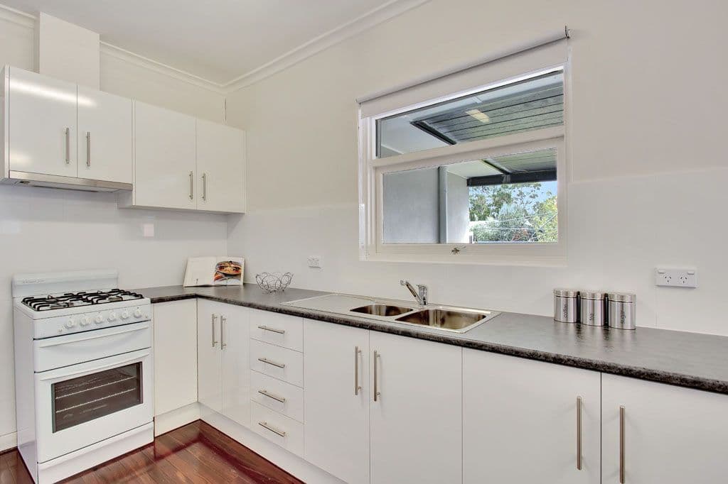 12 Sampson Road, Mitchell Park SA 5043, Mitchell Park - Thumbnail 5