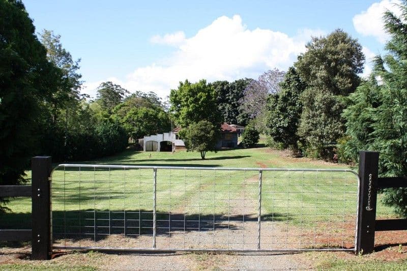 26 Lahey Road, NORTH TAMBORINE QLD 4272, North Tamborine - Thumbnail 3