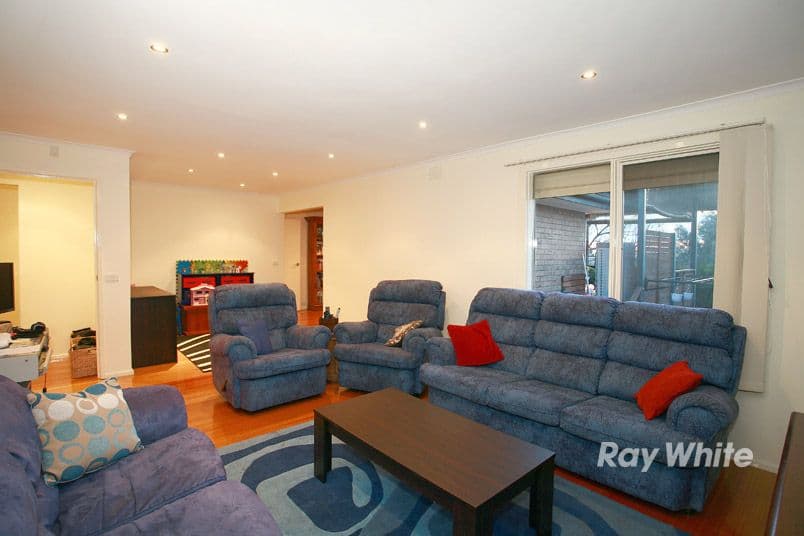1 Gathrey Court, ENDEAVOUR HILLS VIC 3802, Endeavour Hills - Thumbnail 5