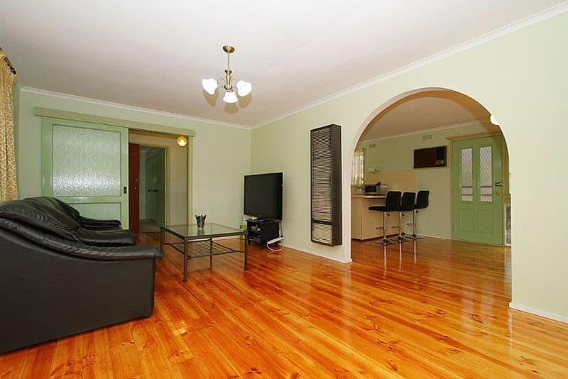 14 Poseidon Close, MILL PARK VIC 3082, Mill Park - Thumbnail 2