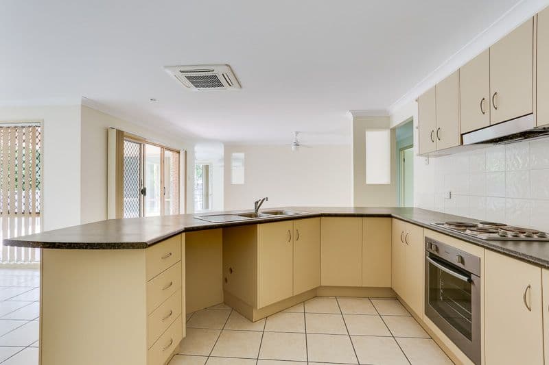 13 Parkside Place, Forest Lake QLD 4078, Forest Lake - Thumbnail 2