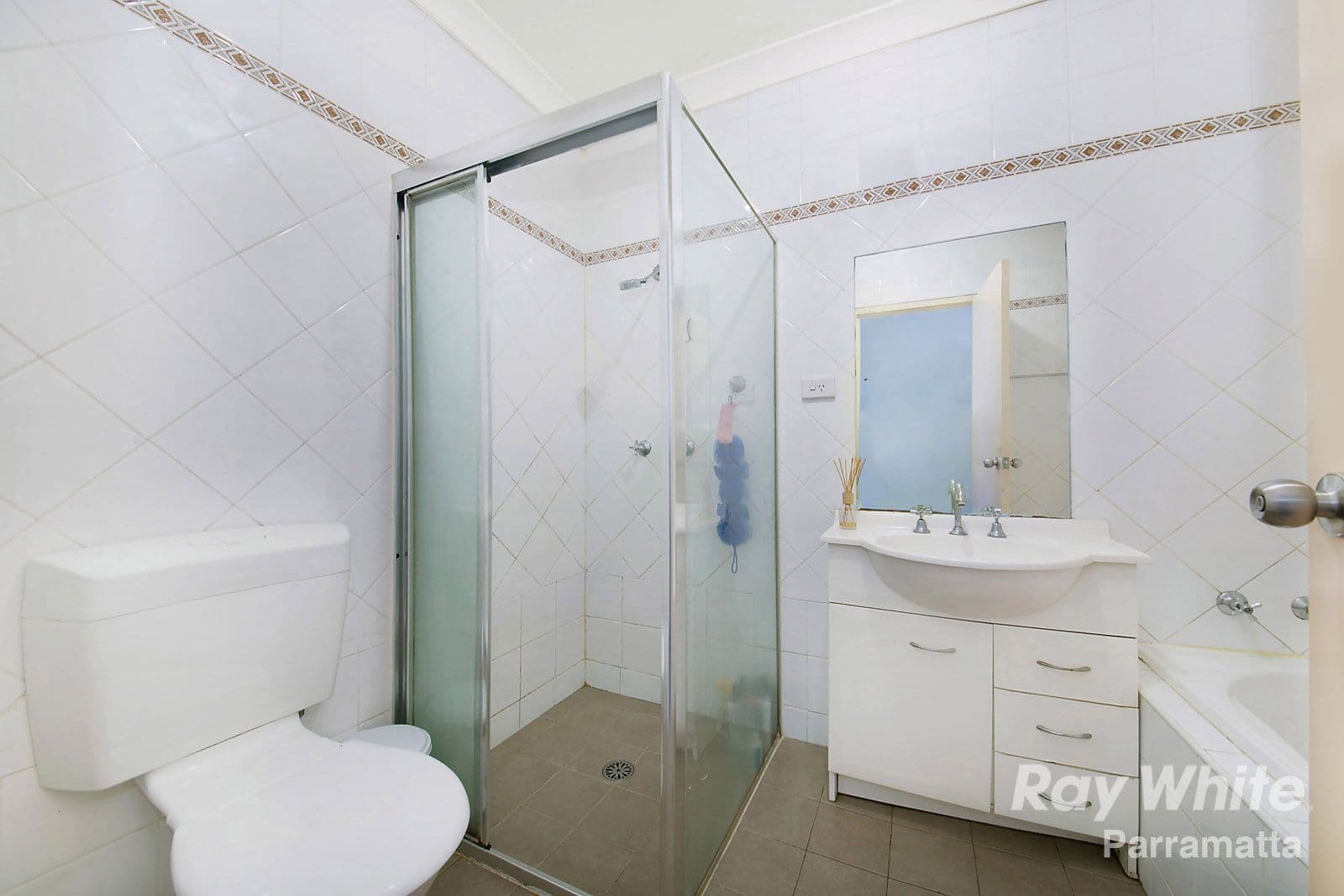 8-12 Alexandra Avenue, Westmead NSW 2145, Westmead - Thumbnail 4