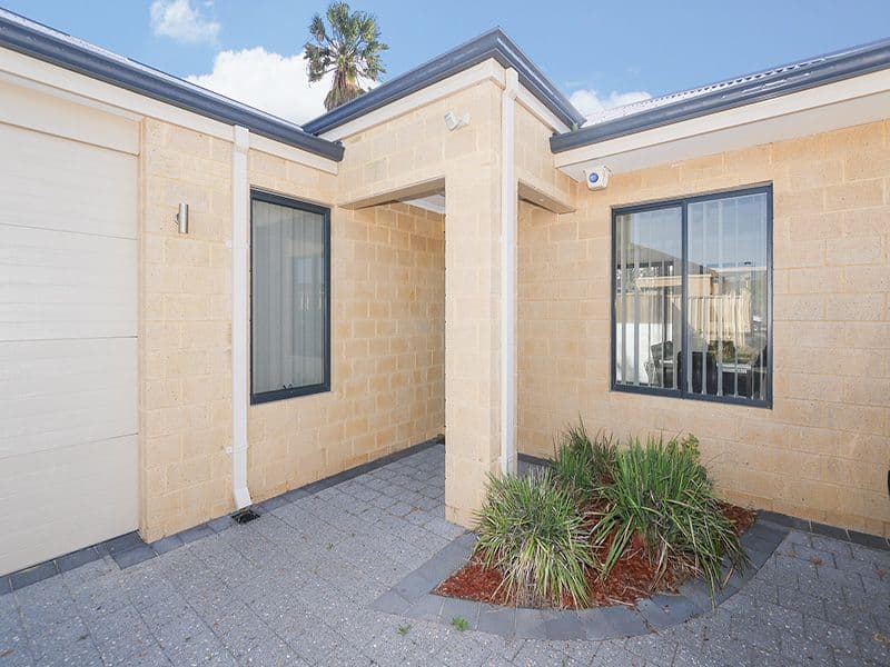 35a Embleton Avenue, Embleton WA 6062, Embleton - Thumbnail 2