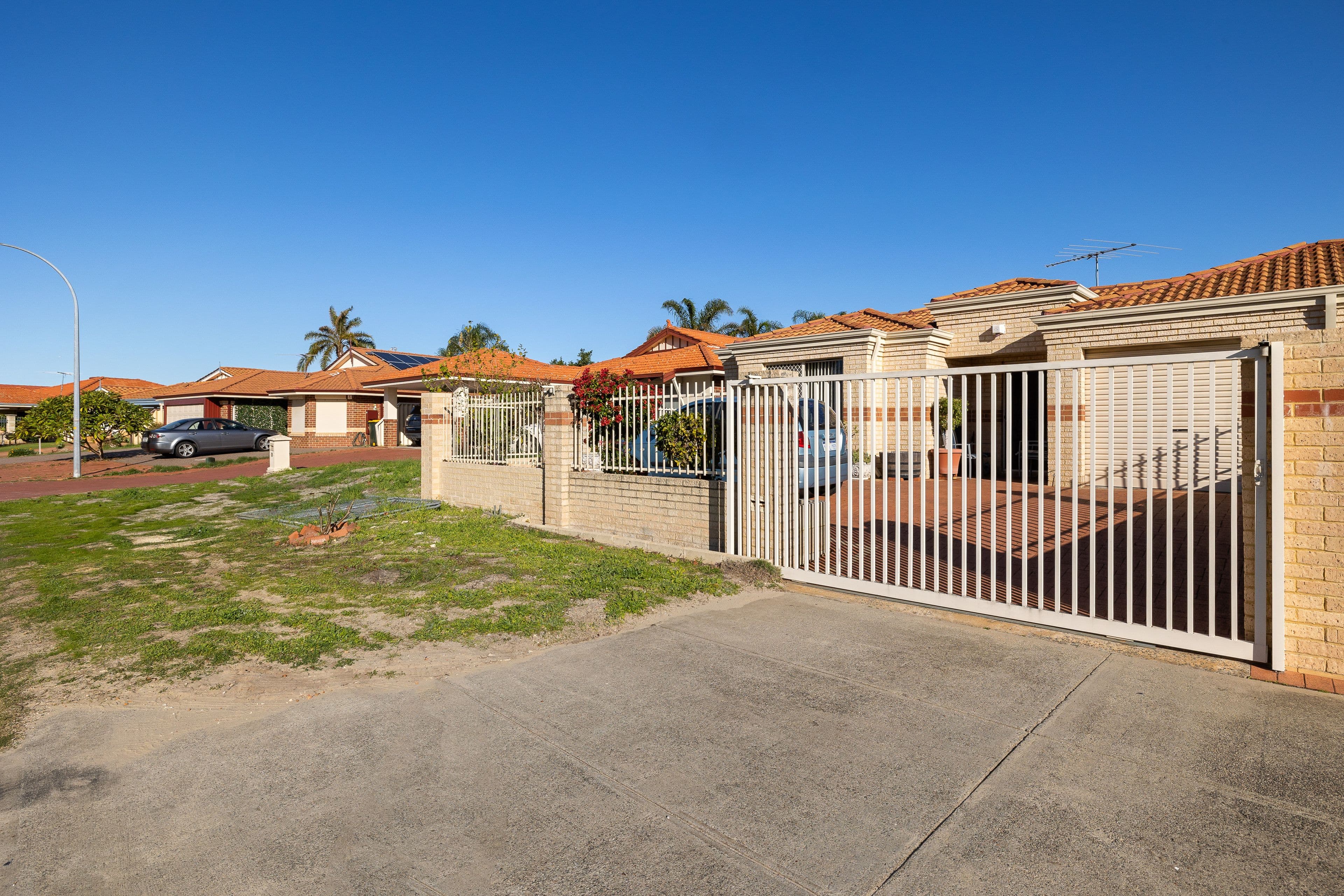 21 Orchid Avenue, Bennett Springs WA 6063, Bennett Springs - Thumbnail 2