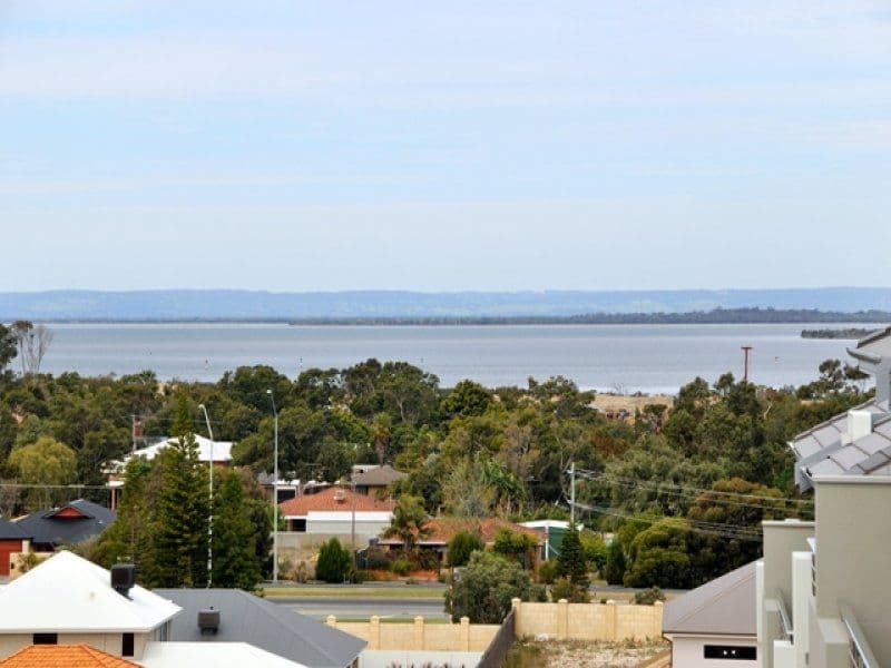 26 Caspian Drive, WANNANUP WA 6210, Wannanup - Thumbnail 3