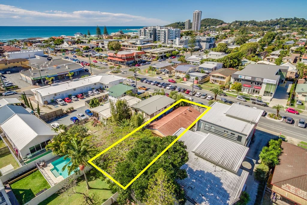 31 Palm Beach Avenue, Palm Beach QLD 4221, Palm Beach - Thumbnail 3