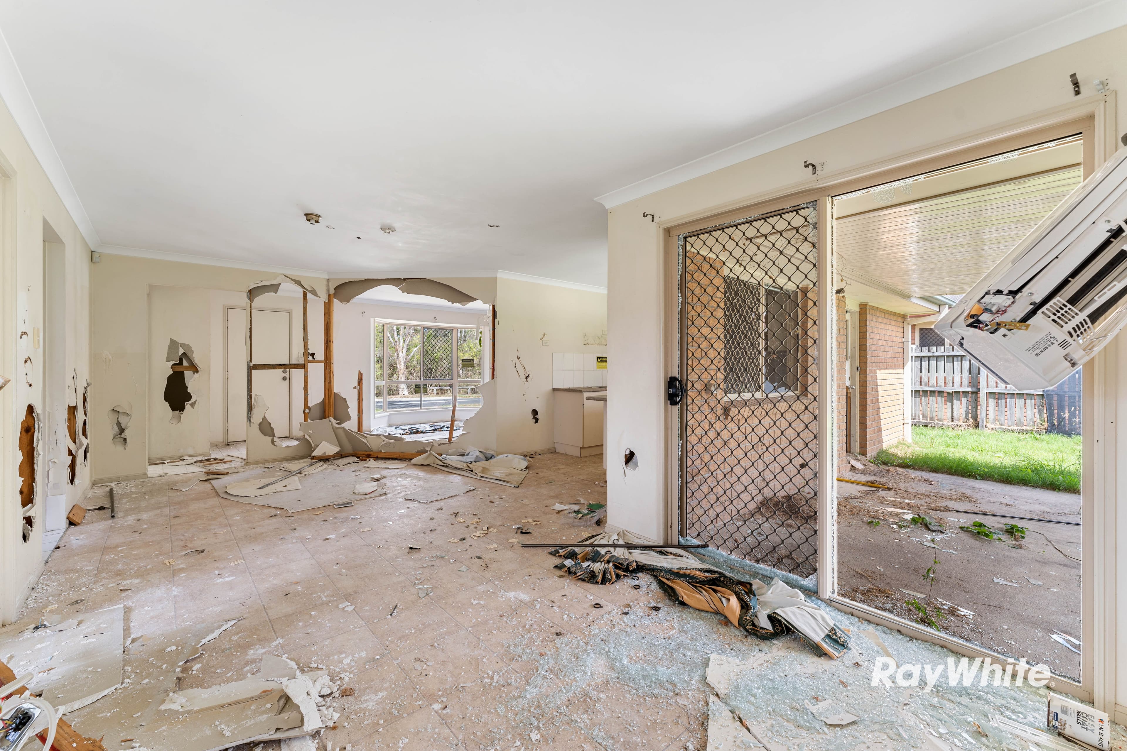 19 Billabong Drive, Crestmead QLD 4132, Crestmead - Image 1