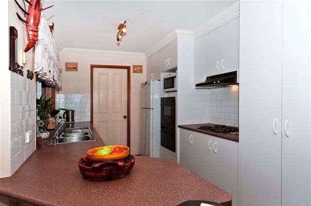 14 Dalrello Court, GLENVALE QLD 4350, Glenvale - Thumbnail 4