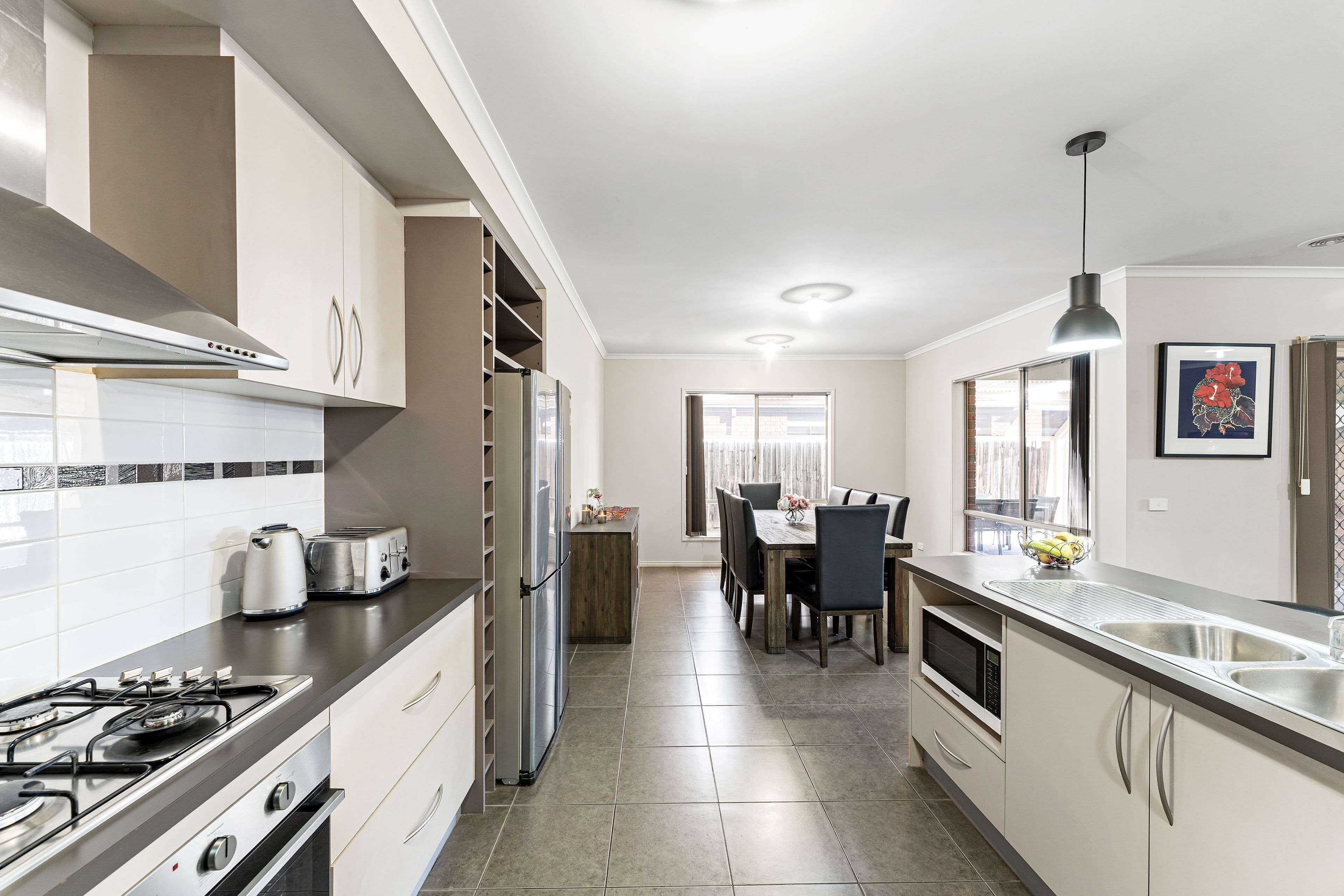 24 Massie Circuit, Sunbury VIC 3429, Sunbury - Thumbnail 2