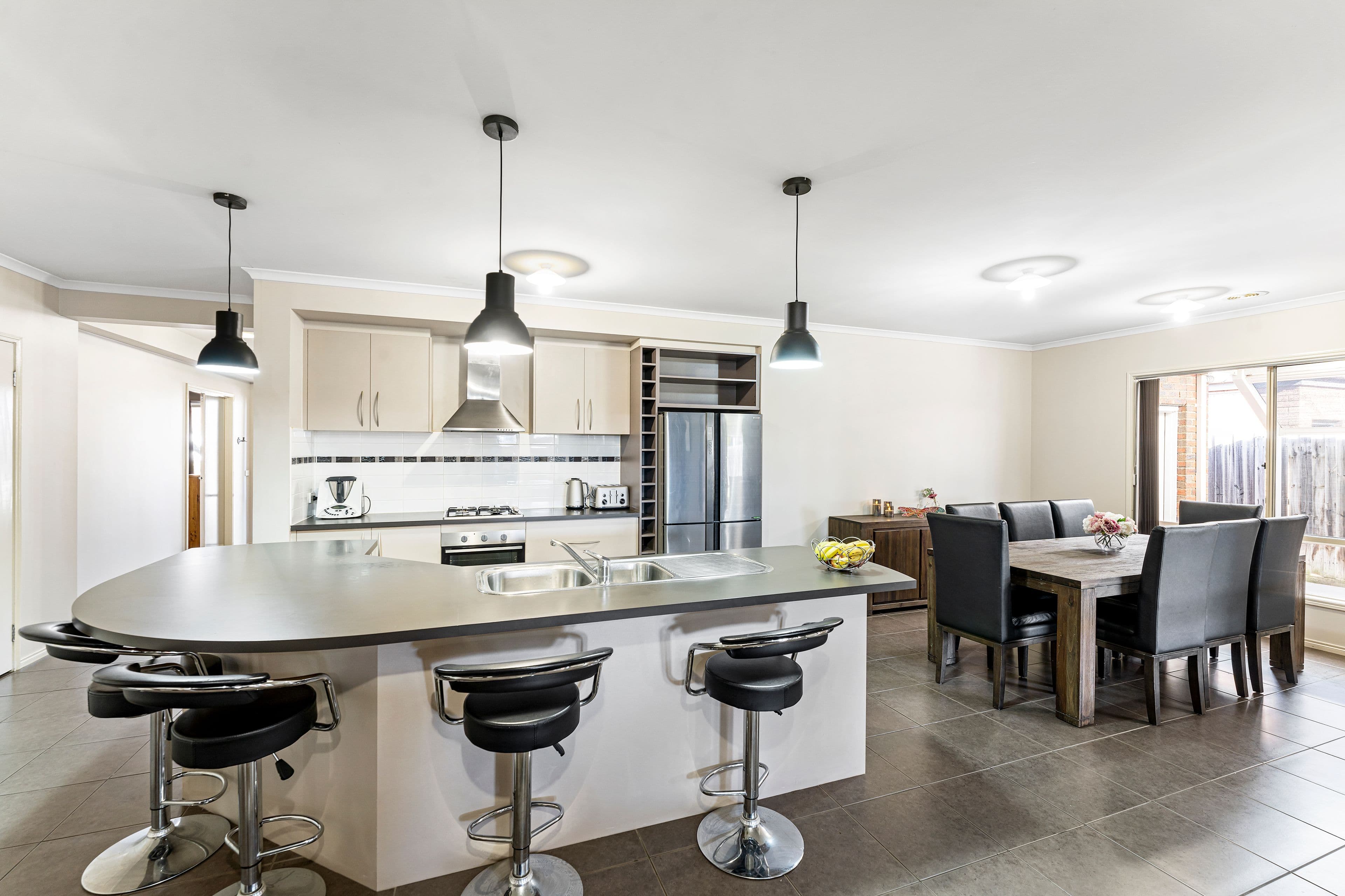 24 Massie Circuit, Sunbury VIC 3429, Sunbury - Thumbnail 3